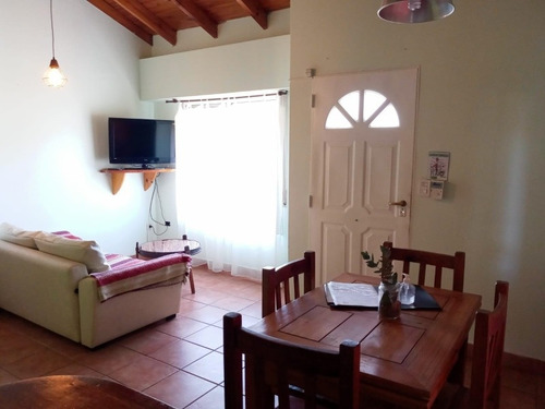 Imagen 3 de 12 de Cabañas Para 2, 3 Y 4 Personas - Alquiler X Dia