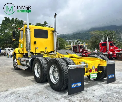 Freightliner Columbia Tractomula