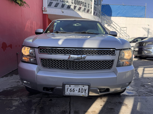 Chevrolet Tahoe E Suv Piel Cd 2a Fila Asientos 4x4 At
