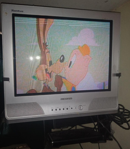 Imagen 3 de 4 de Televisor Samsumg 21´´ Con Base Y Control