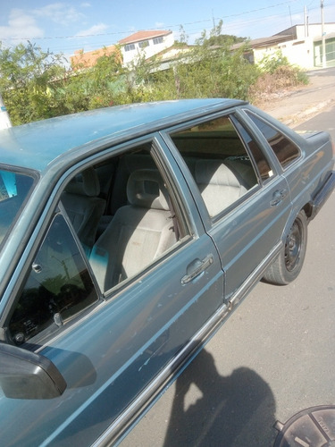Imagem 3 de 6 de Volkswagen Santana Santana Sedan
