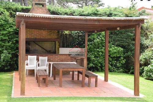 Casa En Roosevelt, 3 Dormitorios *- Ref: 3277