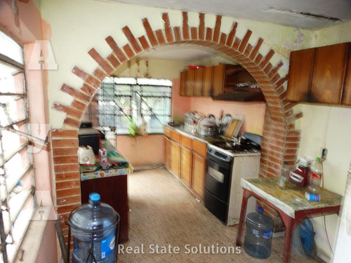 Casa En Venta, Uso Mixto, 6 Recámaras, Listo Remodelar, Calle 6, Sm 63, Av. Uxmal, Canún