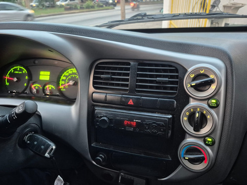 Kia Bongo 2.5 K2500 4X2 Rs Turbo S/ Carroceria 2P