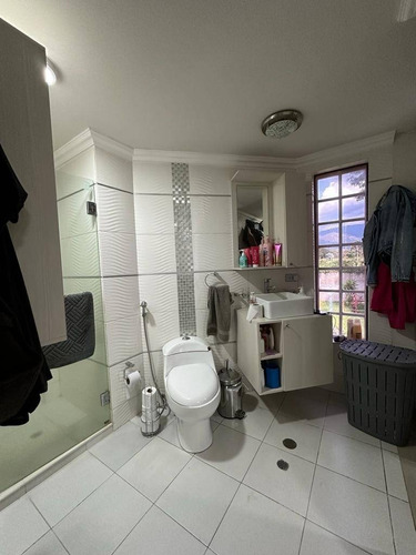 Imagen 7 de 11 de Hilmar Rios C163295 Vende Town House En Manantial Naguanagua Tlf 0414-432-69-46 @hilmaririos.remax.al