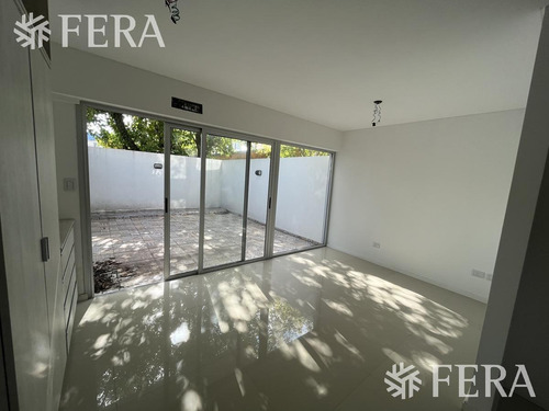 Imagen 3 de 21 de Venta De Departamento 1 Ambiente Divisible Con Patio En Wilde