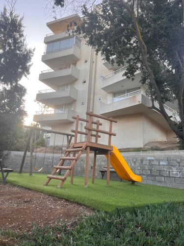 Reñaca. Condominio. Pasos Estadio Español.