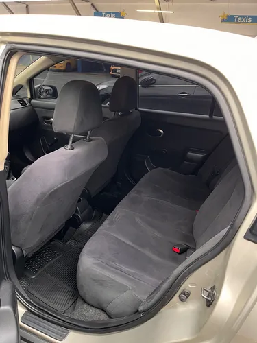 Nissan Tiida 1.8 Emotion 4 p