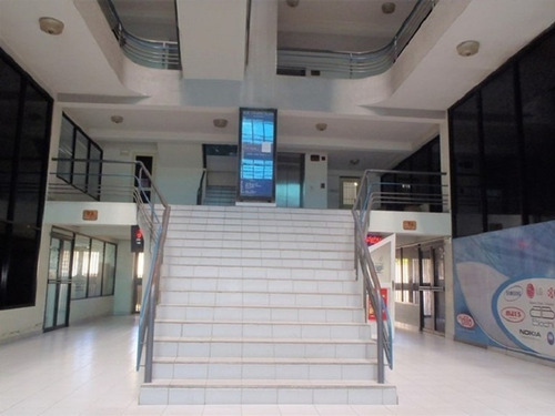 Imagen 3 de 16 de Local Comercial En Alquiler En Barcelona Cc Cristal Plaza