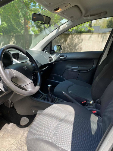 Peugeot 207 2013 1.4 Sedan Allure 75cv