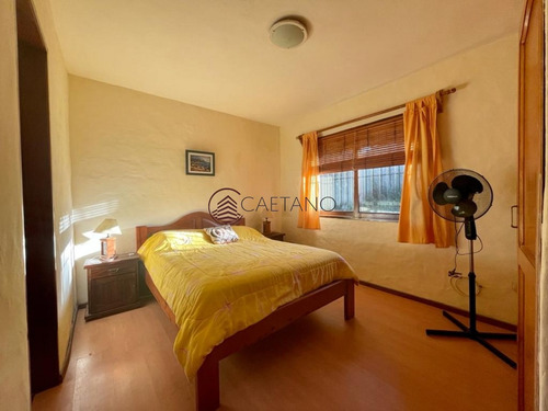 Imagen 17 de 25 de Casa En Pinares. Tres Dormitorios, Uno En Suite, Toillete, Living Comedor, Dependencia De Servicio. Piscina.- Ref: 2875