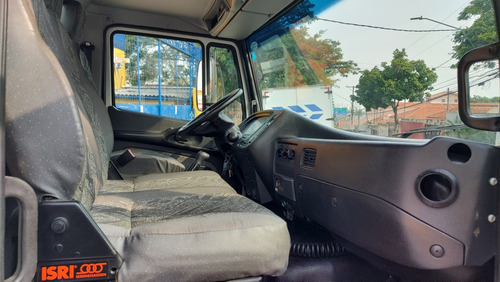 Mercedes Atron 1719 Modelo 2014 Com Munck