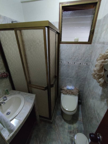Imagen 11 de 22 de Adriana Atienzo Vende | Apartoquinta En Urb. Prebo (foc-1089)