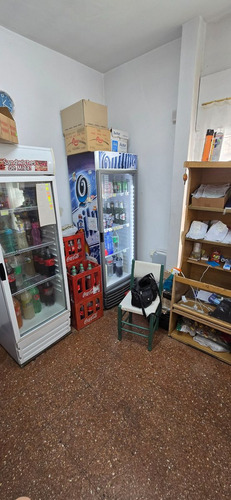 Venta Local Con Terraza En Villa Sarmiento!