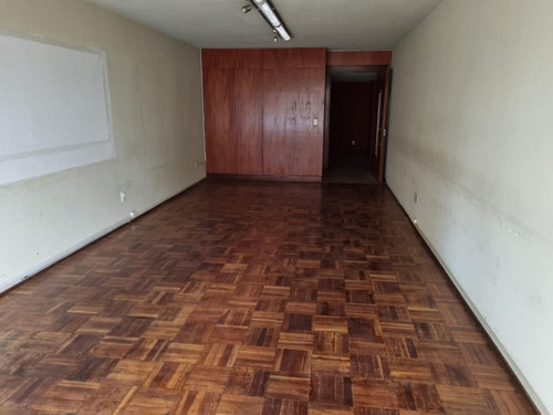 Imagen 4 de 16 de Oficina - Andes Y 18, Oficina Con Vista A Plaza Independencia , 300 M2 !!