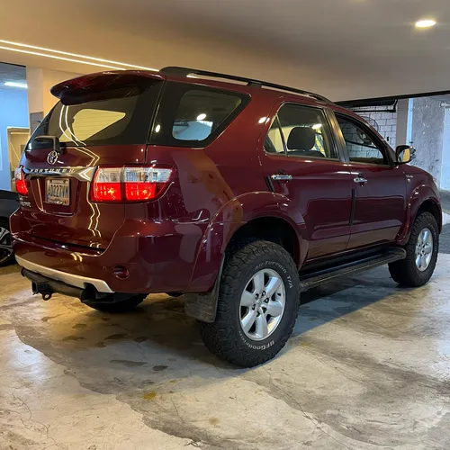 Toyota Fortuner 2011 Roja *hd*