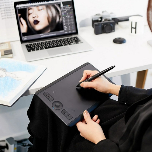 Tableta Digitalizadora Wacom Intuos Pro Small Pth-460 Color Negro