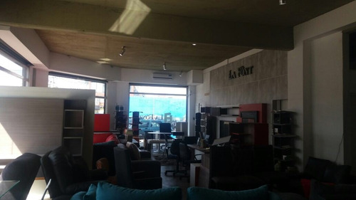 Imagen 7 de 7 de Local En Esquina Con Oficinas/ Dptos. Planta Alta Y Deposito