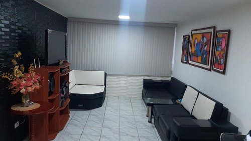 C-4718 Se Vende Apartamento En La Guaira Urb. La Llanada