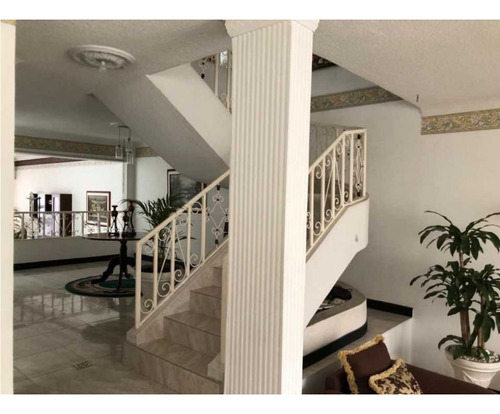 Venta De Casa  De 650mt2 En El Ingenio, Sur De Cali, 7877.a 