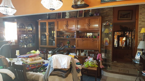 Casa Reciclada + Casa Antigua En 2 Plantas + Salon De 400 M2