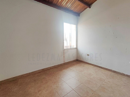 Imagen 9 de 11 de Ledezma Asesores Vende Townhouse En Res. Villa Linda, 70 Metros Av. República, Ciudad Bolívar - Venezuela
