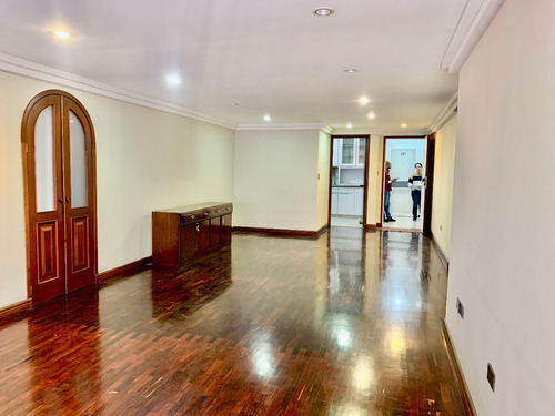 Venta De Apto En Urb Miranda