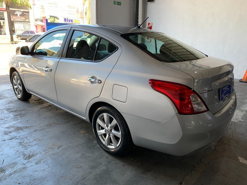 Nissan Versa 1.6 Acenta Automatico Les Automotores
