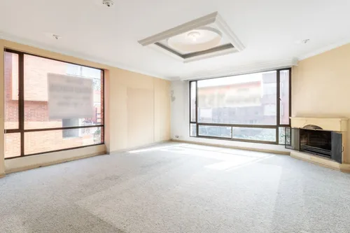 Apartamento En Venta En Chicó Navarra. Cod V6821