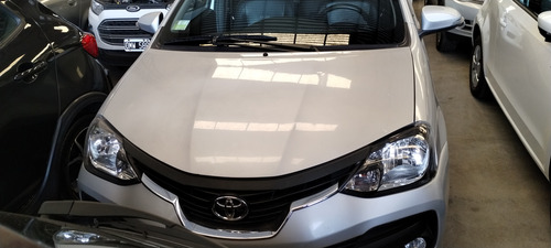 Imagen 12 de 16 de Toyota Etios 2018 1.5 Platinum At