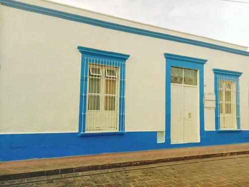 Ubicadísima, En Una De Las Calles Más Lindas De Querétaro, En El Corazón De Su Centro Histórico!