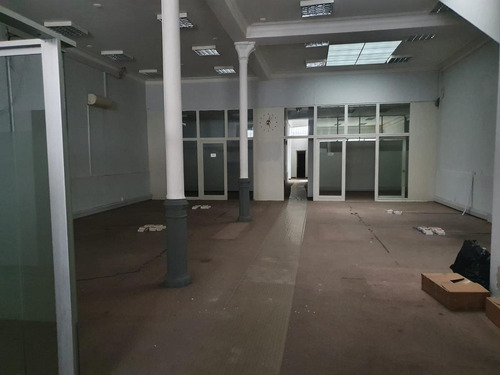 Imagen 3 de 30 de Edificio Entero En Piedras Esq Misiones
