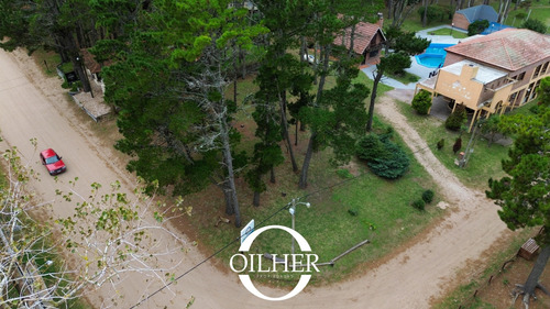 Terreno En Venta De 900m2 A Solo 200mts De La Playa Y Sobre Avenida Comercial!!