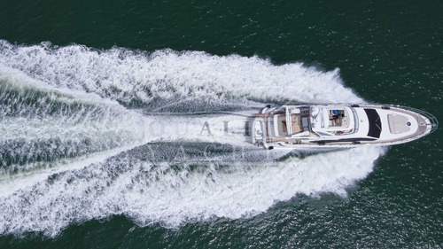 Imagen 2 de 12 de Yate Azimut 64 Barco
