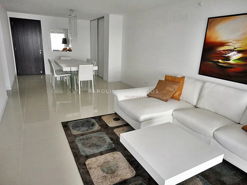 Apartamento En Venta De 3 Dormitorios Con Vista Al Mar En Icon Tower, Punta Del Este