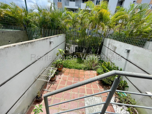 Moderna Casa En Venta Este De Barquisimeto. Urbanizacion Colinas Del Viento 25-20497 As-my