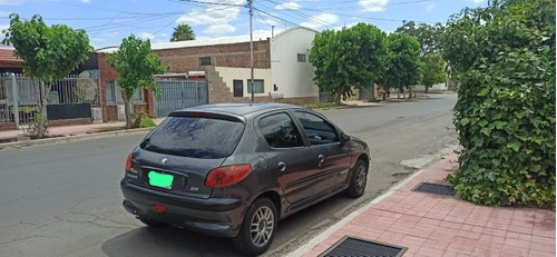 Imagen 6 de 7 de Peugeot 206 2010 1.4 Generation 75cv