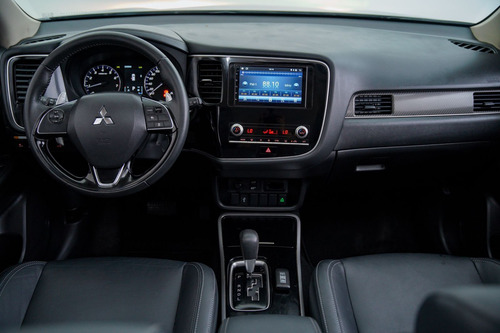 Mitsubishi Outlander HPE-S 3.0 V6 4x4 5p Aut.