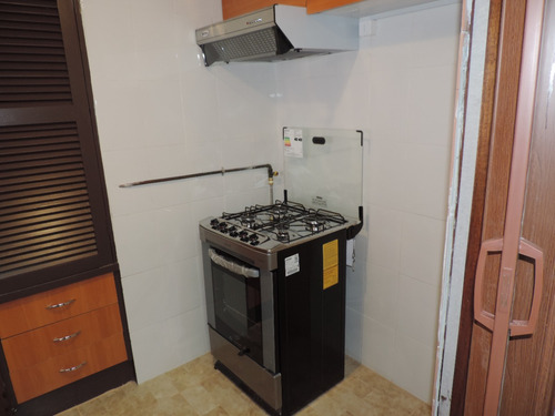 Cómodo Departamento A Pasos Del Metro Los Leones Línea 1 Y 6