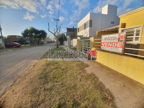 Imagen 2 de 30 de Venta En Block - Dos Casas A Estrenar (barrio San Rafael)