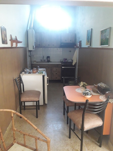 Imagen 5 de 10 de Departamento Tipo Casa En Venta En Lanus Oeste