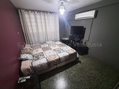 Imagen 7 de 15 de Casa En Venta Chuao 23-4748 Wolfgang Liaz 0414-132-24-22 0412-582-01-12