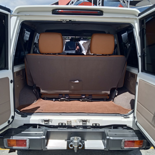Toyota Land Cruiser 70 Aniversarios.