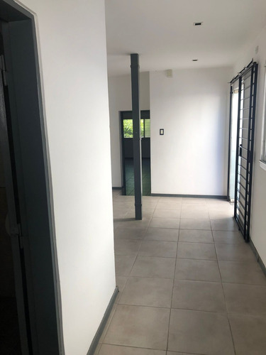 Imagen 17 de 30 de Oficinas Y Galpón Comercial Imperdible!!! Barrio San Martin Obispo Clara 163!!