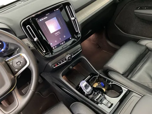 Volvo XC40 2.0 B5 Poll Star Hibrida