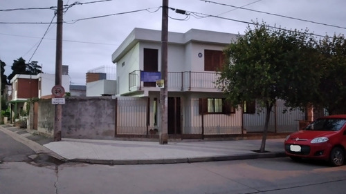 Venta Casa Esquina Barrio Santa Clara De Asís, Calle Homero, Cordoba