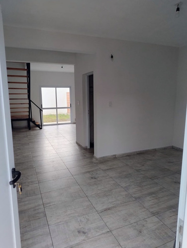 Dueño Vende Duplex A Estrenar