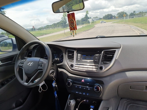 Imagen 8 de 15 de Hyundai Tucson 2017 Whsssa 68420214 O 69627115 Persona