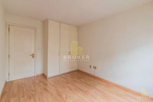 Venta De Apartamento 2 Dormitorios Y 1 Baño Y Garage - Tres Cruces. Montevideo Uruguay.