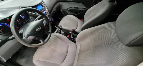 Imagem 9 de 14 de Hyundai Hb20s 1.6 Comfort Plus 16v Flex 4p Manual